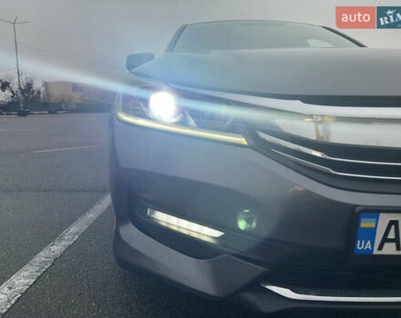 Сірий Хонда Аккорд, об'ємом двигуна 3.5 л та пробігом 107 тис. км за 17900 $, фото 6 на Automoto.ua