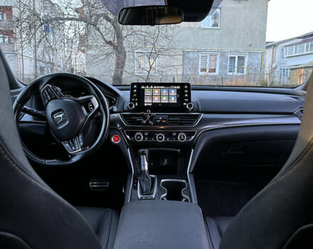 Серый Хонда Аккорд, объемом двигателя 1.5 л и пробегом 74 тыс. км за 18500 $, фото 5 на Automoto.ua