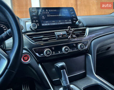 Серый Хонда Аккорд, объемом двигателя 1.5 л и пробегом 95 тыс. км за 17800 $, фото 16 на Automoto.ua