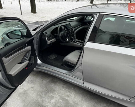 Серый Хонда Аккорд, объемом двигателя 1.5 л и пробегом 42 тыс. км за 17800 $, фото 12 на Automoto.ua