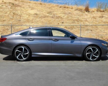 Серый Хонда Аккорд, объемом двигателя 1.5 л и пробегом 49 тыс. км за 7500 $, фото 3 на Automoto.ua