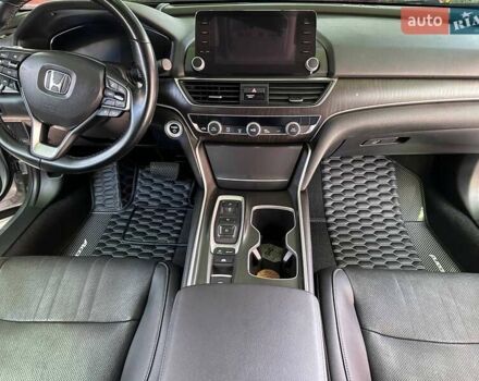 Серый Хонда Аккорд, объемом двигателя 2 л и пробегом 102 тыс. км за 25999 $, фото 15 на Automoto.ua