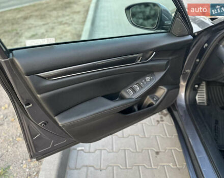 Серый Хонда Аккорд, объемом двигателя 1.5 л и пробегом 144 тыс. км за 18500 $, фото 3 на Automoto.ua