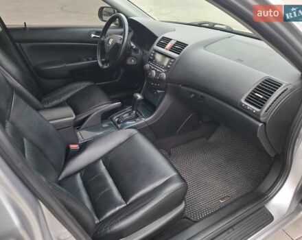 Серый Хонда Аккорд, объемом двигателя 2.35 л и пробегом 248 тыс. км за 7500 $, фото 17 на Automoto.ua