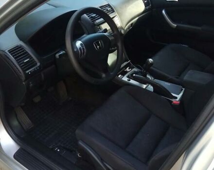 Серый Хонда Аккорд, объемом двигателя 2 л и пробегом 349 тыс. км за 6000 $, фото 9 на Automoto.ua
