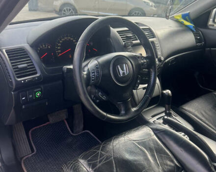 Серый Хонда Аккорд, объемом двигателя 2.35 л и пробегом 272 тыс. км за 6000 $, фото 14 на Automoto.ua