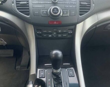 Серый Хонда Аккорд, объемом двигателя 2.4 л и пробегом 200 тыс. км за 11500 $, фото 23 на Automoto.ua