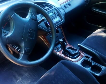 Серый Хонда Аккорд, объемом двигателя 1.8 л и пробегом 220 тыс. км за 3650 $, фото 7 на Automoto.ua