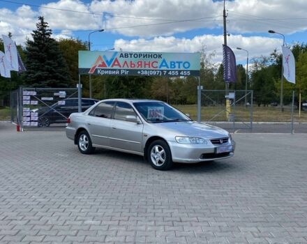 Серый Хонда Аккорд, объемом двигателя 2 л и пробегом 381 тыс. км за 3300 $, фото 1 на Automoto.ua