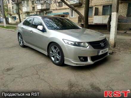 Хонда Аккорд 2000 у Першотравенске на Automoto.ua Сірий Хонда Аккорд, об'ємом двигуна 24 л та пробігом 211 тис. км за 9800 $, фото 1 на Automoto.ua