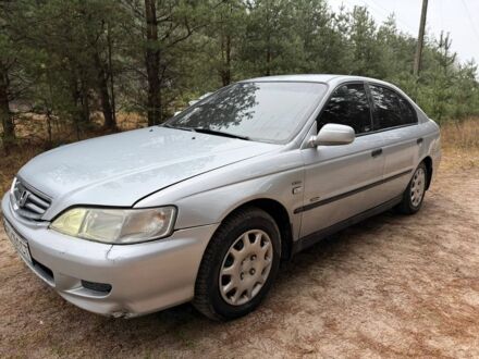 Серый Хонда Аккорд, объемом двигателя 1.9 л и пробегом 235 тыс. км за 2800 $, фото 1 на Automoto.ua