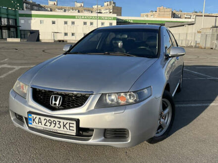 Хонда Аккорд 2003 в Киеве на Automoto.ua Серый Хонда Аккорд, объемом двигателя 2 л и пробегом 409 тыс. км за 5800 $, фото 1 на Automoto.ua