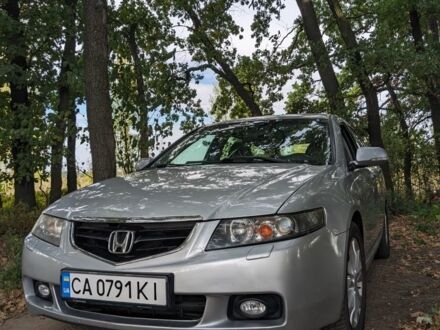 Хонда Аккорд 2003 у Черкасах на Automoto.ua Сірий Хонда Аккорд, об'ємом двигуна 2.4 л та пробігом 190 тис. км за 2900 $, фото 1 на Automoto.ua