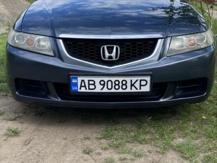 Хонда Аккорд 2004 у Бершаде на Automoto.ua Сірий Хонда Аккорд, об'ємом двигуна 2.2 л та пробігом 500 тис. км за 4900 $, фото 1 на Automoto.ua