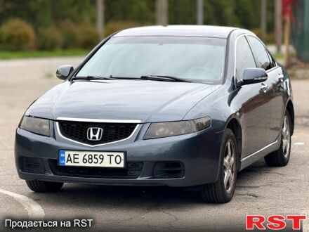 Хонда Аккорд 2004 у Кременчуге на Automoto.ua Сірий Хонда Аккорд, об'ємом двигуна 2.2 л та пробігом 300 тис. км за 5000 $, фото 1 на Automoto.ua