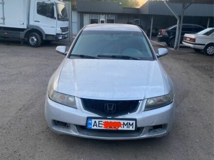 Хонда Аккорд 2004 у Кам'янське (Дніпродзержинськ) на Automoto.ua Сірий Хонда Аккорд, об'ємом двигуна 2 л та пробігом 350 тис. км за 2950 $, фото 1 на Automoto.ua