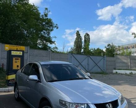 Сірий Хонда Аккорд, об'ємом двигуна 2 л та пробігом 300 тис. км за 5750 $, фото 1 на Automoto.ua