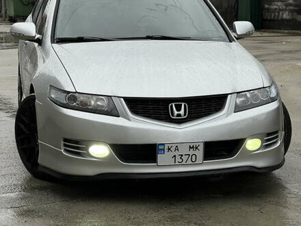 Серый Хонда Аккорд, объемом двигателя 2.35 л и пробегом 375 тыс. км за 7700 $, фото 1 на Automoto.ua