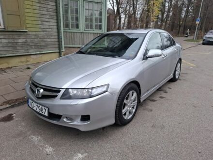Серый Хонда Аккорд, объемом двигателя 2.4 л и пробегом 252 тыс. км за 3032 $, фото 1 на Automoto.ua