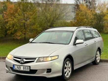 Серый Хонда Аккорд, объемом двигателя 2.2 л и пробегом 295 тыс. км за 2650 $, фото 1 на Automoto.ua