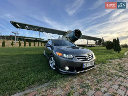 Серый Хонда Аккорд, объемом двигателя 2 л и пробегом 208 тыс. км за 10000 $, фото 1 на Automoto.ua