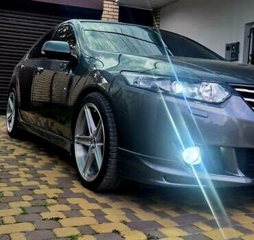 Серый Хонда Аккорд, объемом двигателя 2.4 л и пробегом 150 тыс. км за 16000 $, фото 1 на Automoto.ua