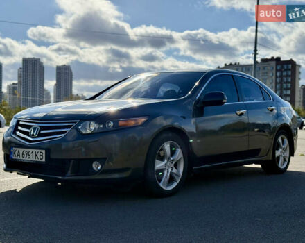 Серый Хонда Аккорд, объемом двигателя 2 л и пробегом 200 тыс. км за 8699 $, фото 1 на Automoto.ua
