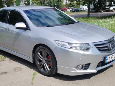 Серый Хонда Аккорд, объемом двигателя 2.4 л и пробегом 194 тыс. км за 11200 $, фото 1 на Automoto.ua