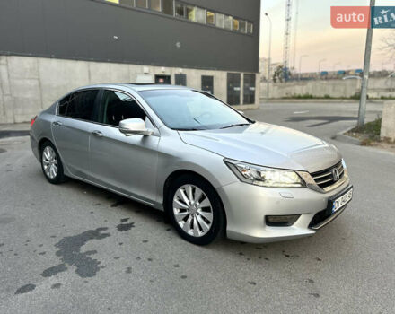 Серый Хонда Аккорд, объемом двигателя 2.4 л и пробегом 293 тыс. км за 11499 $, фото 1 на Automoto.ua