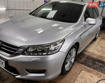 Серый Хонда Аккорд, объемом двигателя 2.36 л и пробегом 180 тыс. км за 9999 $, фото 1 на Automoto.ua