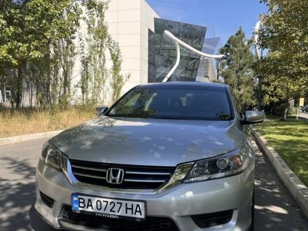 Хонда Аккорд 2013 у Дніпро (Дніпропетровську) на Automoto.ua Сірий Хонда Аккорд, об'ємом двигуна 2.4 л та пробігом 180 тис. км за 10800 $, фото 1 на Automoto.ua