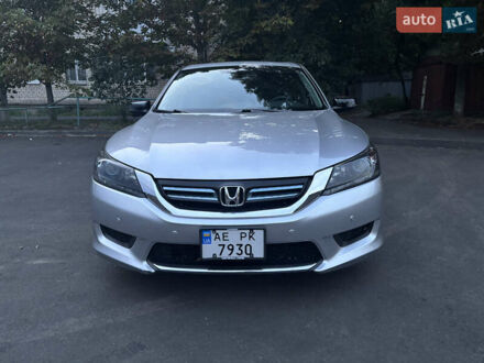 Сірий Хонда Аккорд, об'ємом двигуна 2 л та пробігом 179 тис. км за 13499 $, фото 1 на Automoto.ua