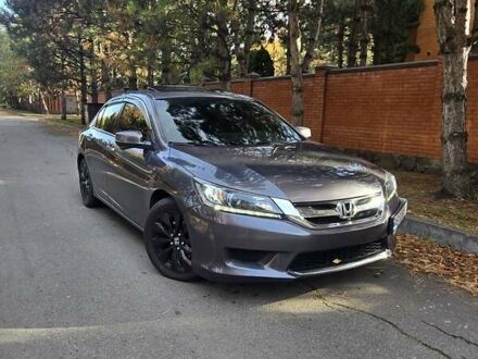 Сірий Хонда Аккорд, об'ємом двигуна 2 л та пробігом 178 тис. км за 13799 $, фото 1 на Automoto.ua