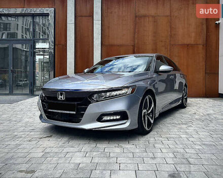 Серый Хонда Аккорд, объемом двигателя 1.5 л и пробегом 95 тыс. км за 17800 $, фото 1 на Automoto.ua