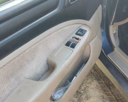 Синий Хонда Аккорд, объемом двигателя 1.8 л и пробегом 398 тыс. км за 3000 $, фото 3 на Automoto.ua