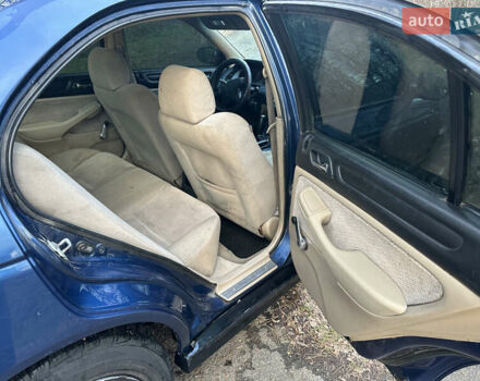 Синий Хонда Аккорд, объемом двигателя 1.85 л и пробегом 250 тыс. км за 2500 $, фото 9 на Automoto.ua
