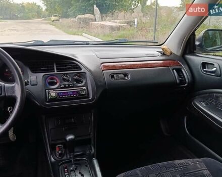 Синий Хонда Аккорд, объемом двигателя 1.8 л и пробегом 340 тыс. км за 3500 $, фото 25 на Automoto.ua
