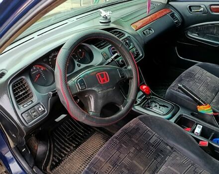 Синий Хонда Аккорд, объемом двигателя 1.9 л и пробегом 384 тыс. км за 3000 $, фото 5 на Automoto.ua