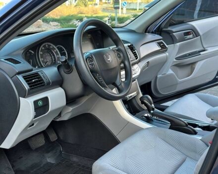 Синий Хонда Аккорд, объемом двигателя 2.4 л и пробегом 197 тыс. км за 9999 $, фото 6 на Automoto.ua