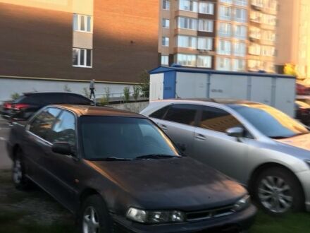 Синий Хонда Аккорд, объемом двигателя 2 л и пробегом 300 тыс. км за 900 $, фото 1 на Automoto.ua