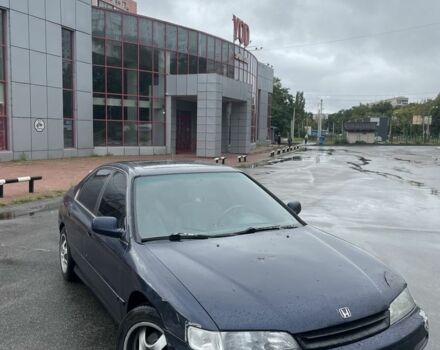Синий Хонда Аккорд, объемом двигателя 2.2 л и пробегом 332 тыс. км за 3000 $, фото 1 на Automoto.ua