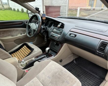 Зеленый Хонда Аккорд, объемом двигателя 2 л и пробегом 331 тыс. км за 3300 $, фото 11 на Automoto.ua