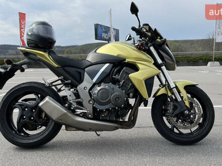 Хонда CB 1000 2010 у Києві на Automoto.ua Жовтий Хонда CB 1000, об'ємом двигуна 1 л та пробігом 32 тис. км за 7400 $, фото 1 на Automoto.ua