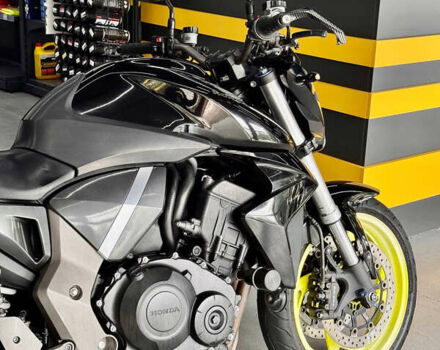 Черный Хонда CB 1000R, объемом двигателя 1 л и пробегом 50 тыс. км за 7000 $, фото 9 на Automoto.ua