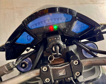 Черный Хонда CB 1000R, объемом двигателя 1 л и пробегом 50 тыс. км за 7000 $, фото 4 на Automoto.ua