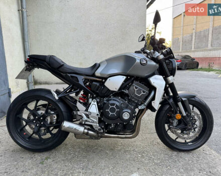 Черный Хонда CB 1000R, объемом двигателя 1 л и пробегом 8 тыс. км за 10500 $, фото 3 на Automoto.ua
