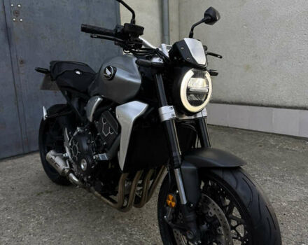 Черный Хонда CB 1000R, объемом двигателя 1 л и пробегом 8 тыс. км за 10500 $, фото 2 на Automoto.ua