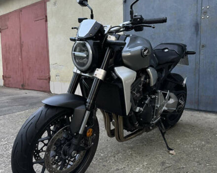 Черный Хонда CB 1000R, объемом двигателя 1 л и пробегом 8 тыс. км за 10500 $, фото 8 на Automoto.ua