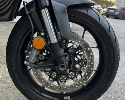 Черный Хонда CB 1000R, объемом двигателя 1 л и пробегом 8 тыс. км за 10500 $, фото 24 на Automoto.ua