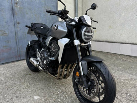 Хонда CB 1000R 2018 в Трускавце на Automoto.ua Черный Хонда CB 1000R, объемом двигателя 1 л и пробегом 8 тыс. км за 10500 $, фото 1 на Automoto.ua